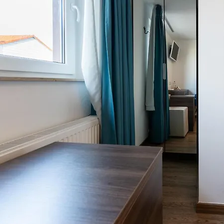Myrsini Hotel Kirchentellinsfurt