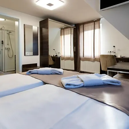 Myrsini Hotel Kirchentellinsfurt