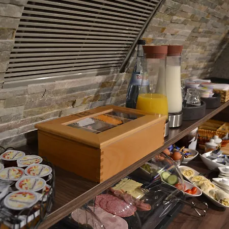 Ξενοδοχείο Myrsini