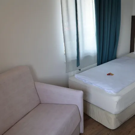 Hotel Myrsini Kirchentellinsfurt