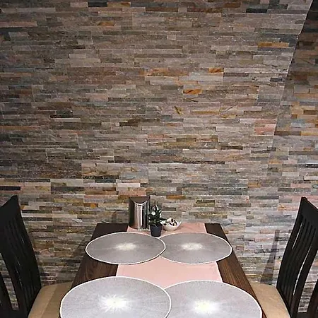 酒店 Myrsini